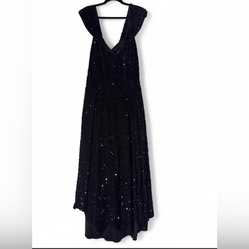 Elegant Black Sequin off the shoulder Dress (Size XXL)